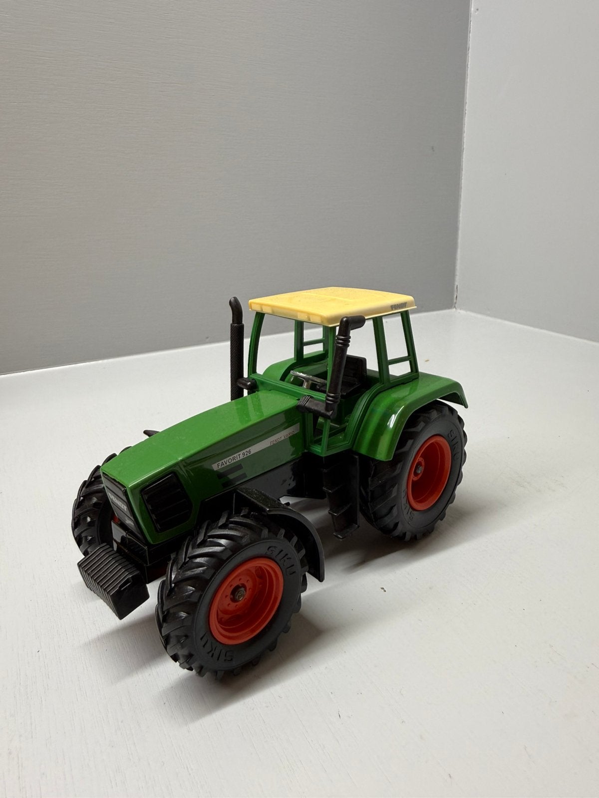 Siku fendt 926, Hobby en Vrije tijd, Modelauto's | 1:32, Ophalen of Verzenden, Gebruikt, Tractor of Landbouw, SIKU