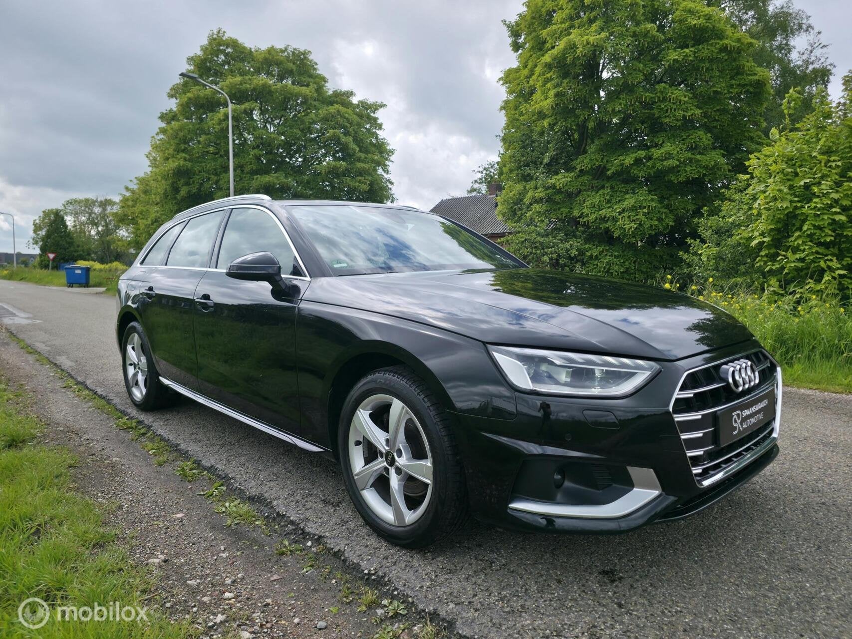 Audi A4 35 TFSI Business Ed / Cam / Mem / Leder / Matrix, Gebruikt, Zwart, 4 cilinders, A4