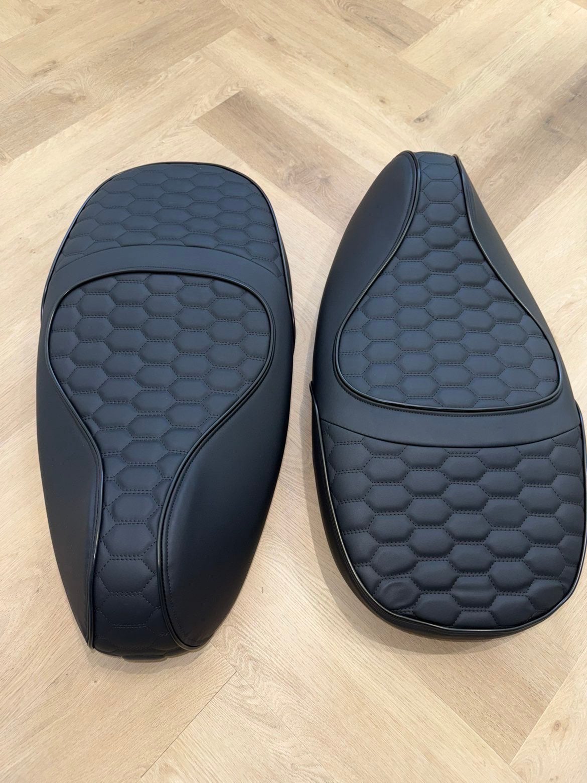Vespa RS zadels custom LAASTSTE TWEE STUKS OVER, Ophalen of Verzenden, Nieuw, Zadel, Vespa