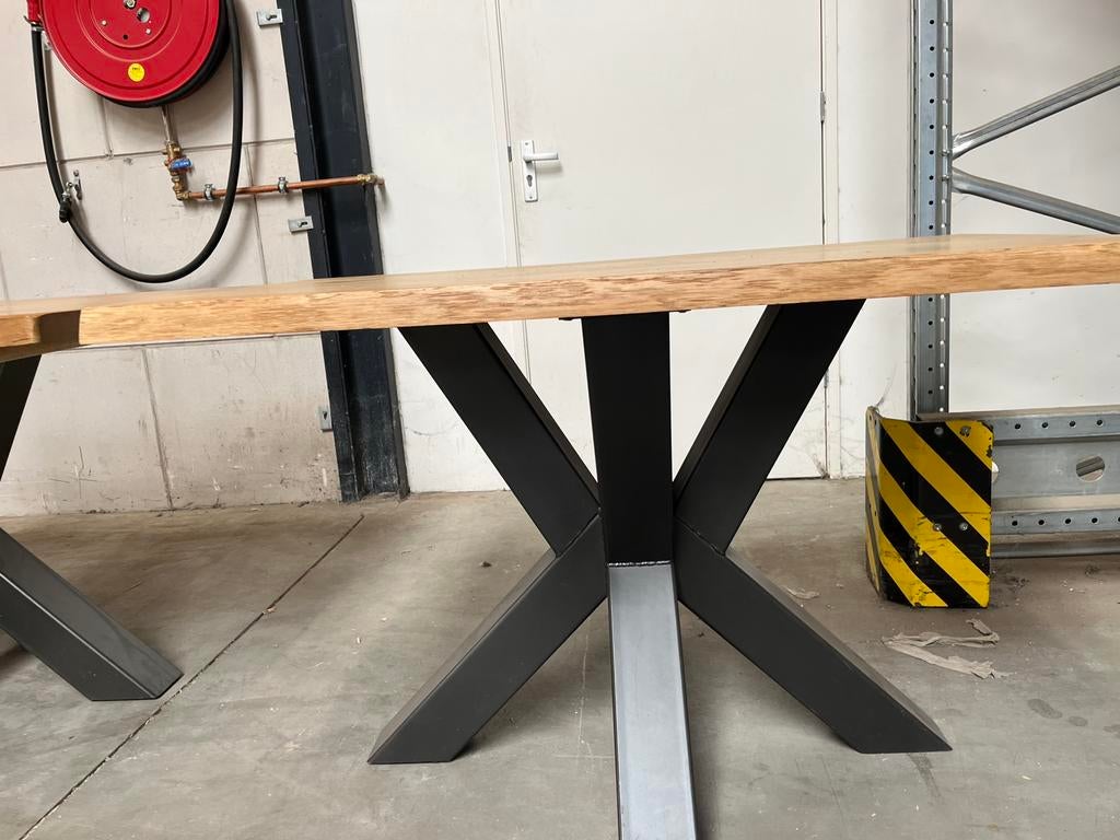 Massief houten tafels div maten, Ophalen of Verzenden, Zo goed als nieuw