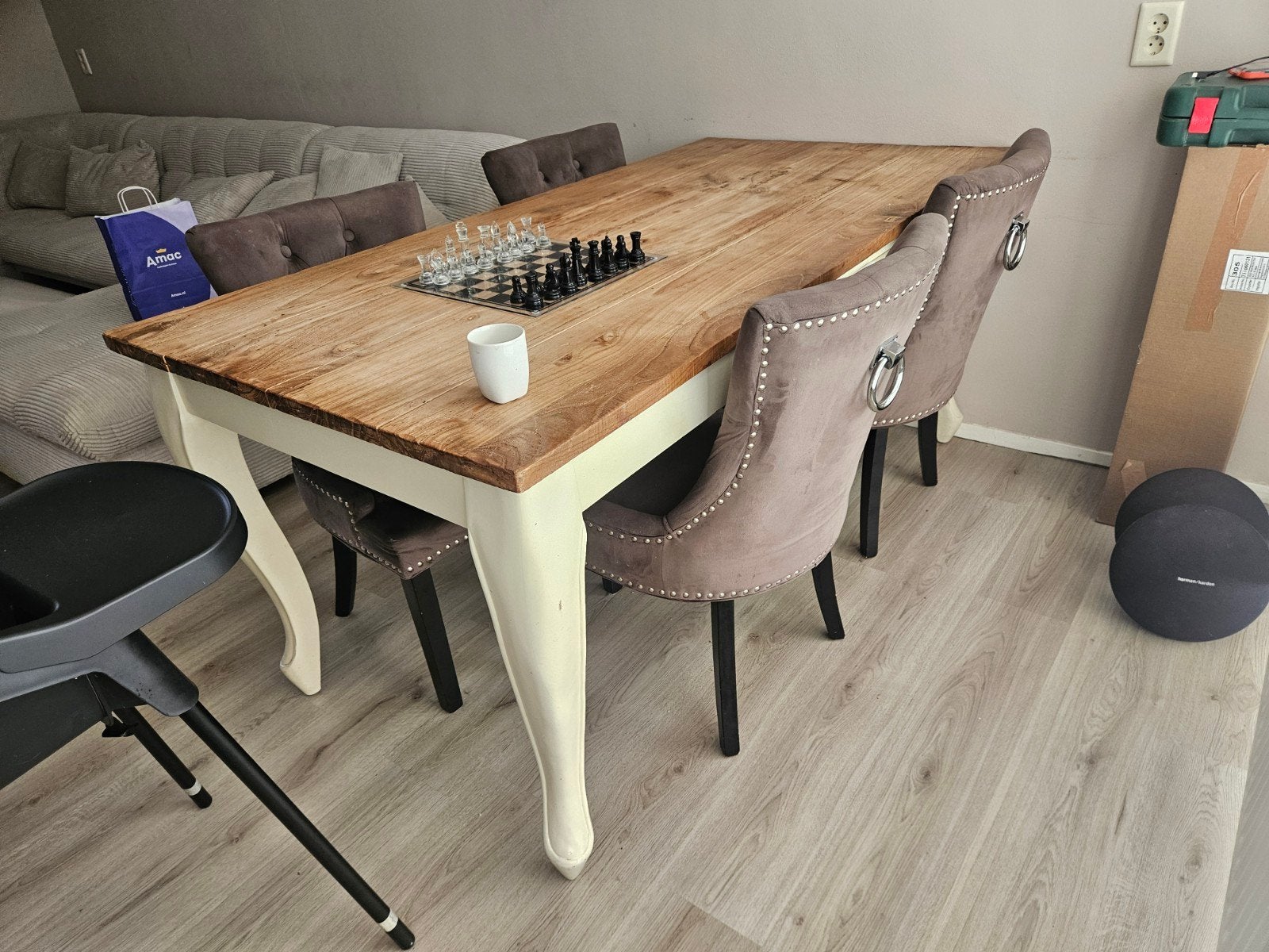 Mooie landelijke eettafel met 4 stoelen wit / mangohout zgan, Huis en Inrichting, Ophalen, 50 tot 100 cm, Zo goed als nieuw, 150 tot 200 cm