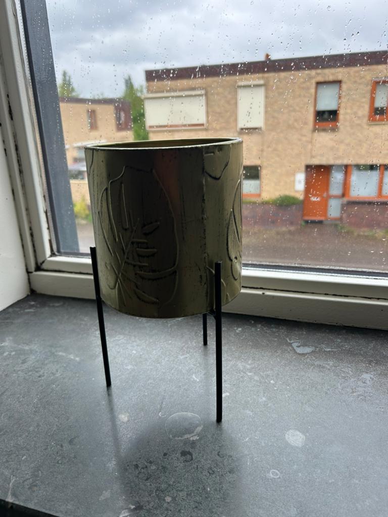Goud kleurige vazen 2 stuks, Huis en Inrichting, Woonaccessoires | Vazen, Overige materialen, Overige kleuren, Ophalen of Verzenden