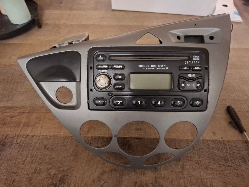 Autoradio, Ophalen, Gebruikt