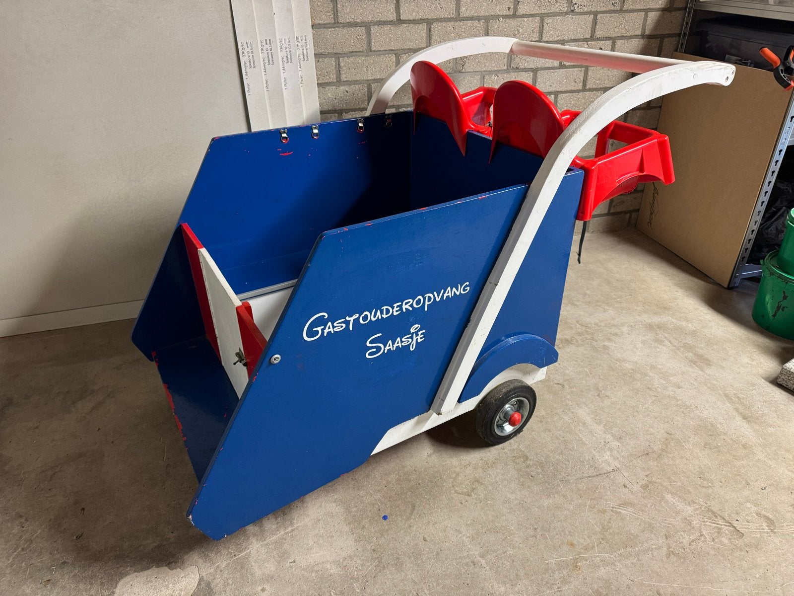 Grote bolderkar met zitjes voor gastouderopvang, Gebruikt, Duowagen, Ophalen, Kinderwagen