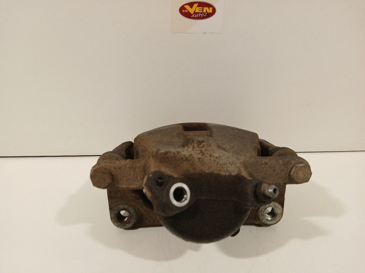 Remklauw rechts voor Suzuki Splash, Onderdelen@venauto.nl, Van der Ven Autorecycling B.V., Gebruikt, Ettenseweg 76, 4706 PB Roosendaal, The Netherlands