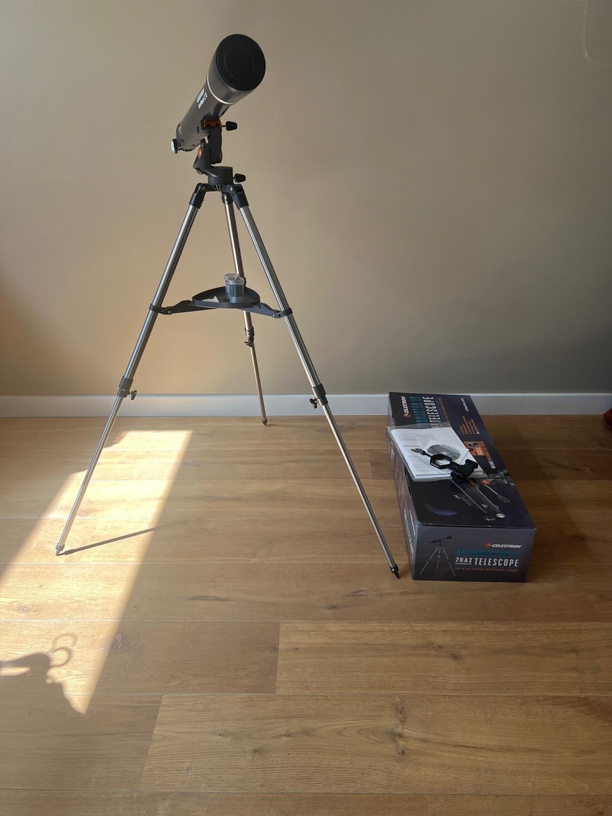 Celestron Astromaster LT 70 telescoop met statief, Ophalen, Lenzentelescoop (refractor), Met statief, Zo goed als nieuw