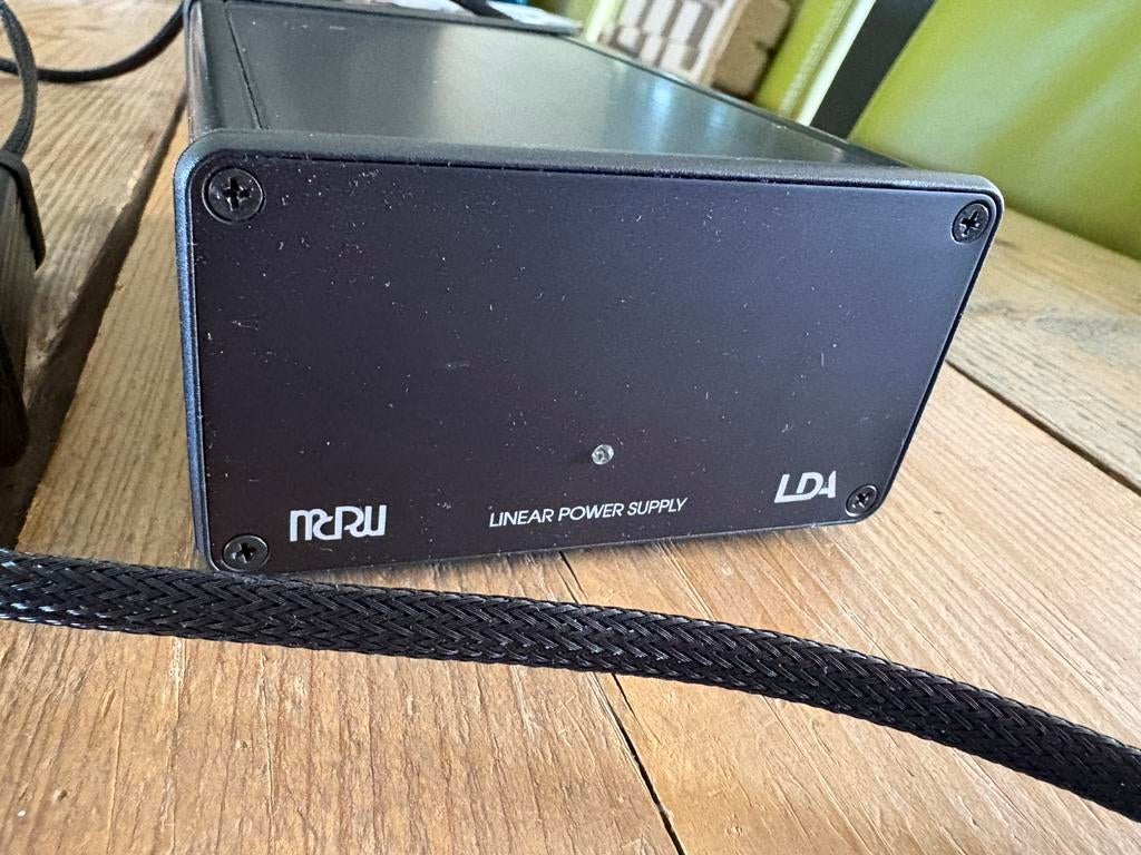 MCRU lps voeding 12v, Ophalen of Verzenden, Zo goed als nieuw