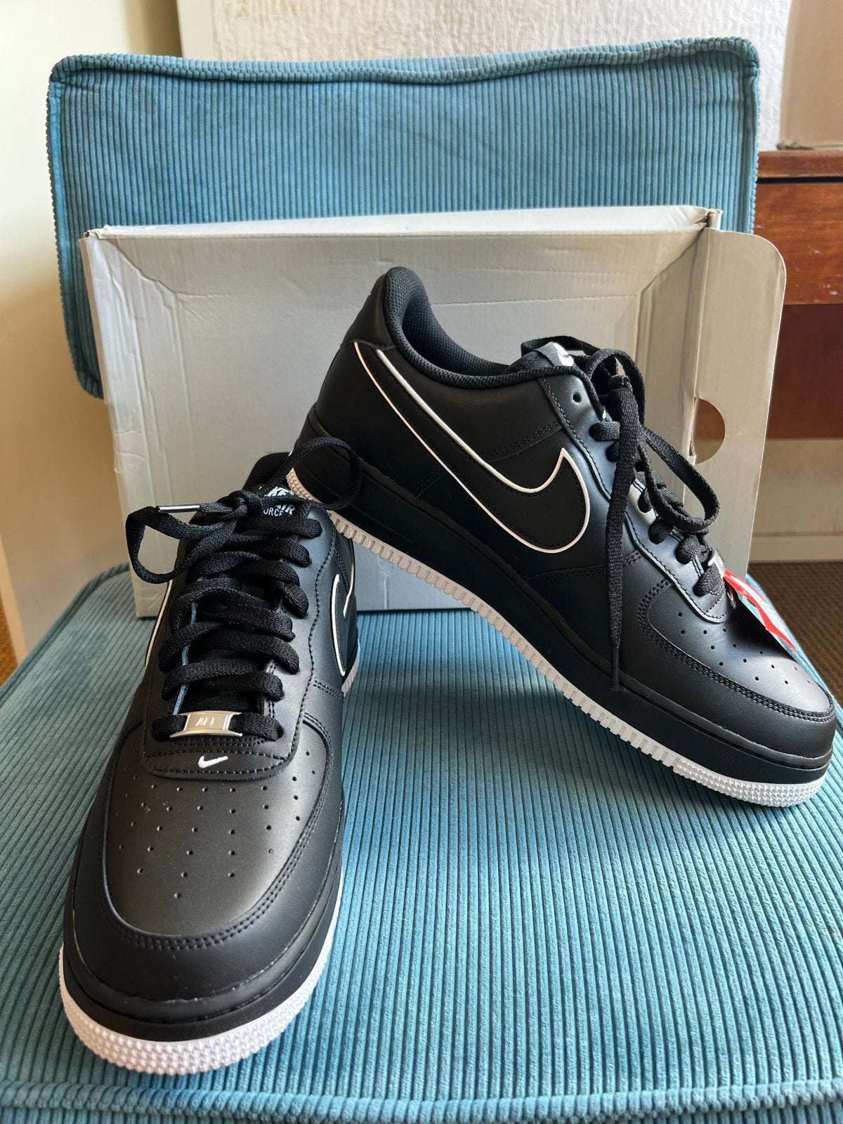 Nike Air Force, Zwart, Nieuw, Ophalen of Verzenden, Sneakers of Gympen