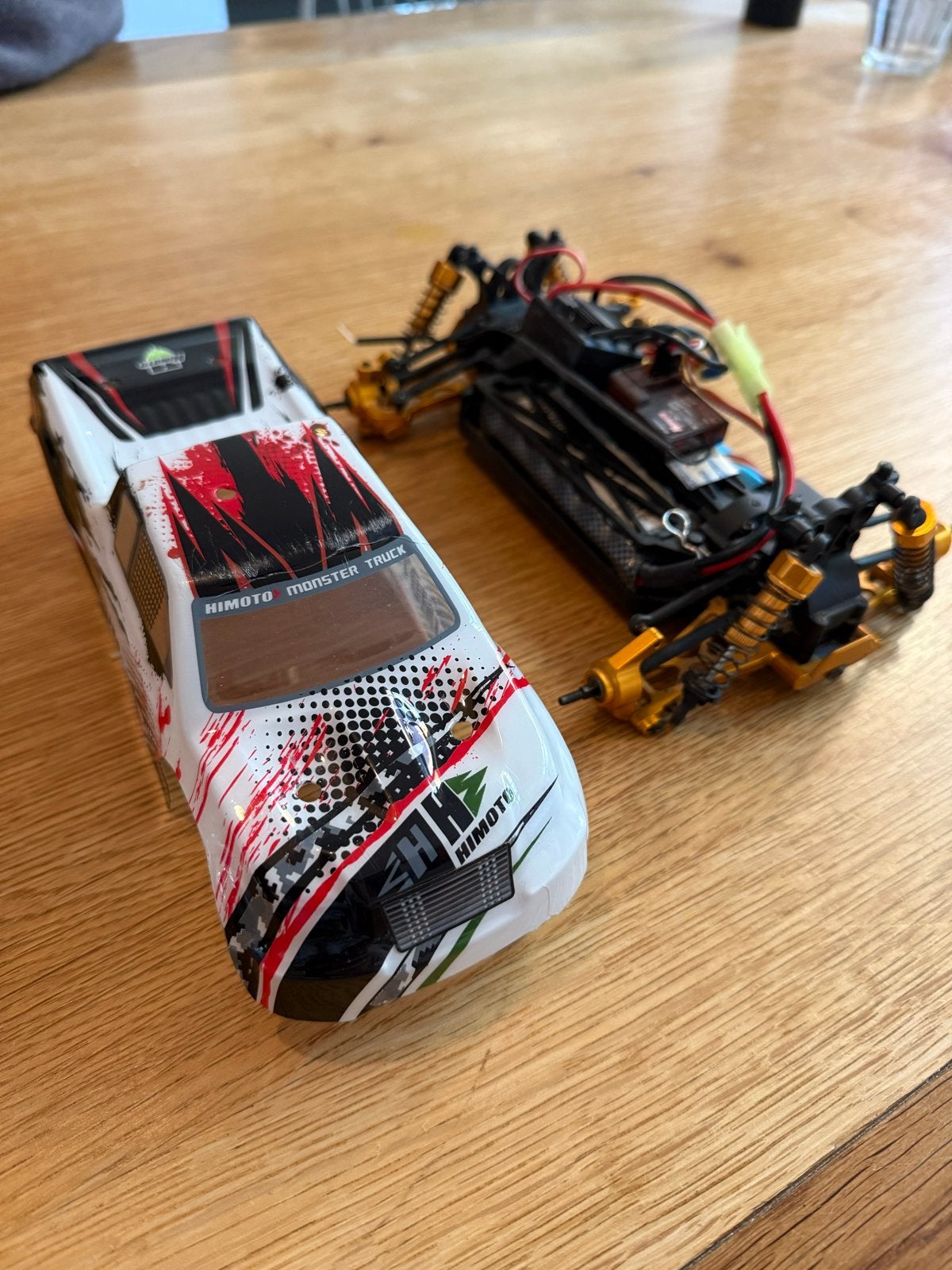 Himoto Monster Truck RC Auto met Afstandsbediening, Elektro, Auto offroad, Ophalen of Verzenden, Zo goed als nieuw