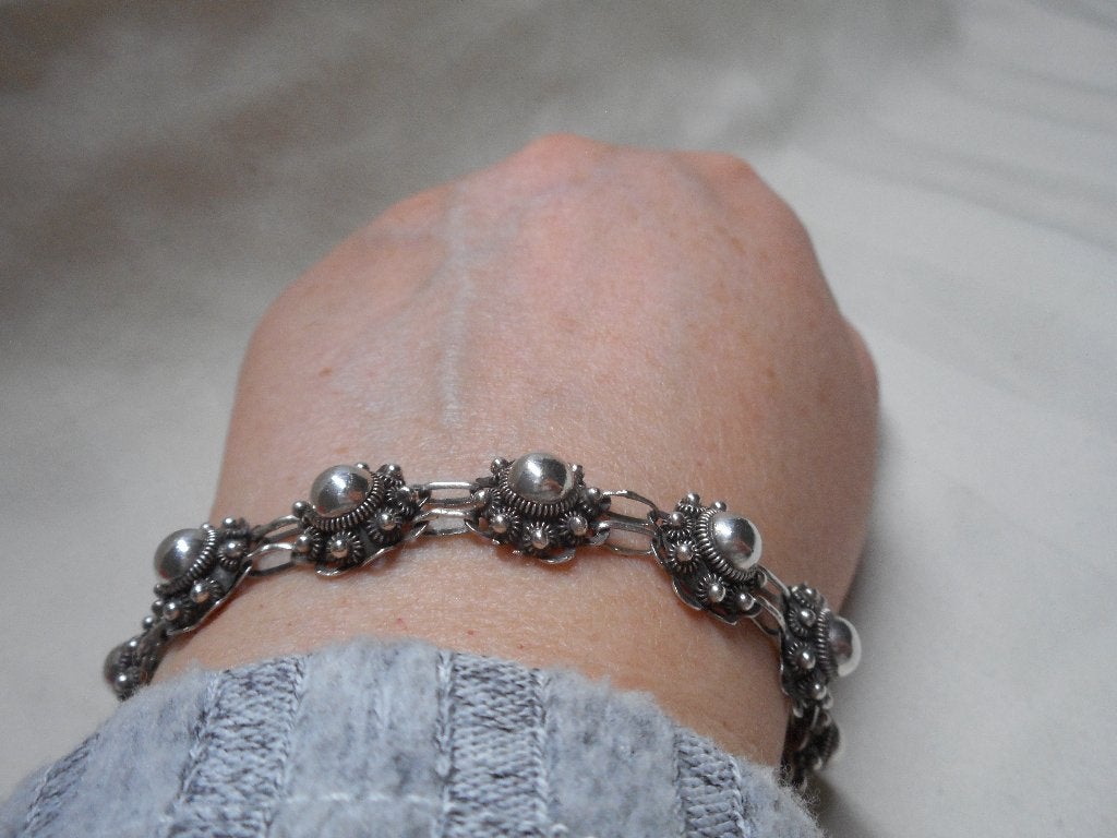 Prachtige zilveren Zeeuwse knoppen armband nr.1058, Verzenden, Zilver, Armband