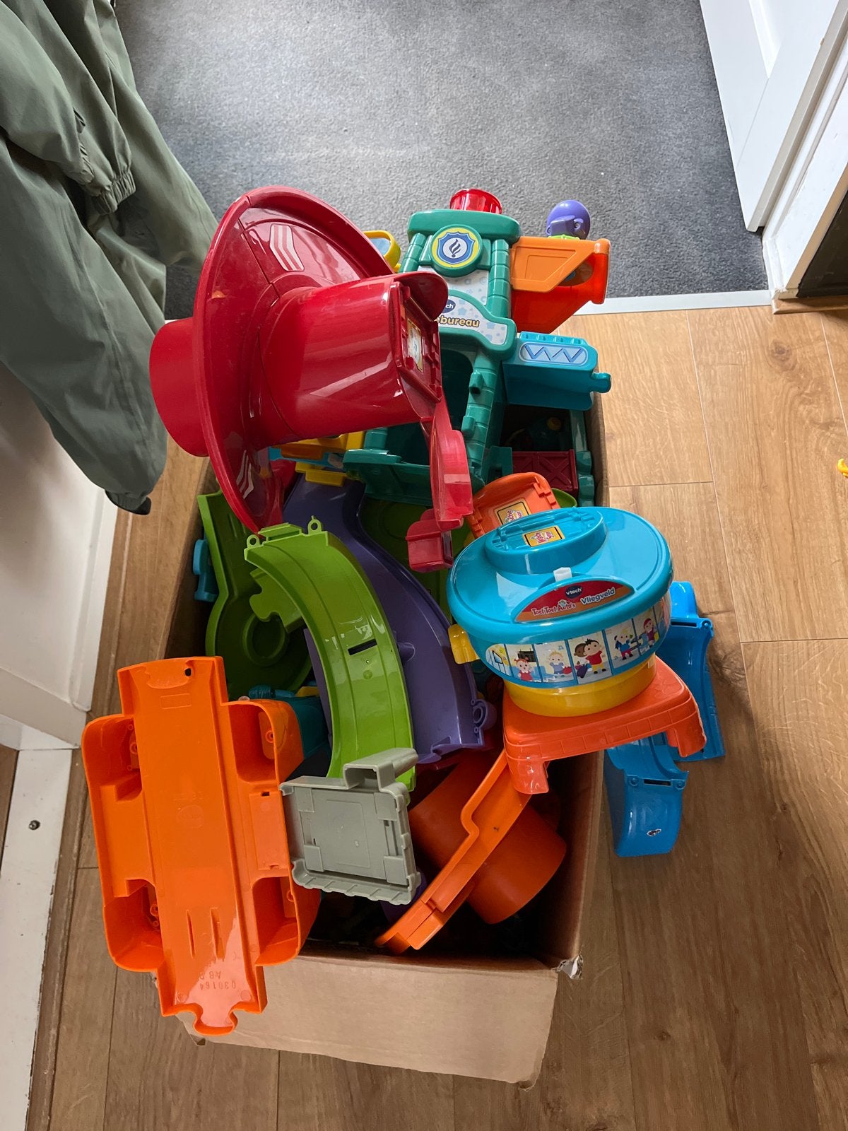 Grote doos VTech Toet Toet Auto's en Zoef Zoef Dieren baan, Ophalen, Gebruikt, 2 tot 4 jaar