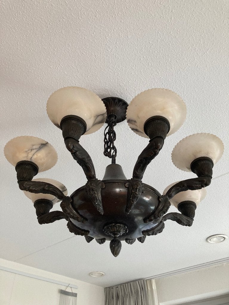 Lamp brons met 8 albast kapjes antiek, Antiek en Kunst, Antiek | Lampen, Ophalen