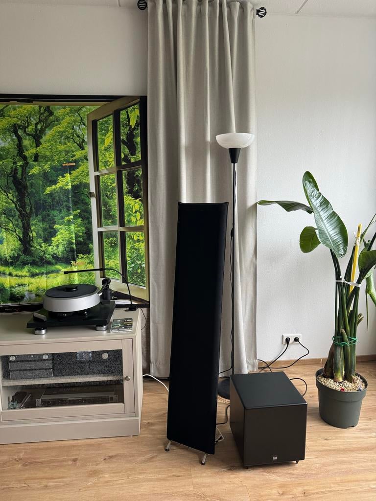 Complete elektrostaat set met subwoofer voor perfect laag, Zo goed als nieuw, 120 watt of meer, Front, Rear of Stereo speakers