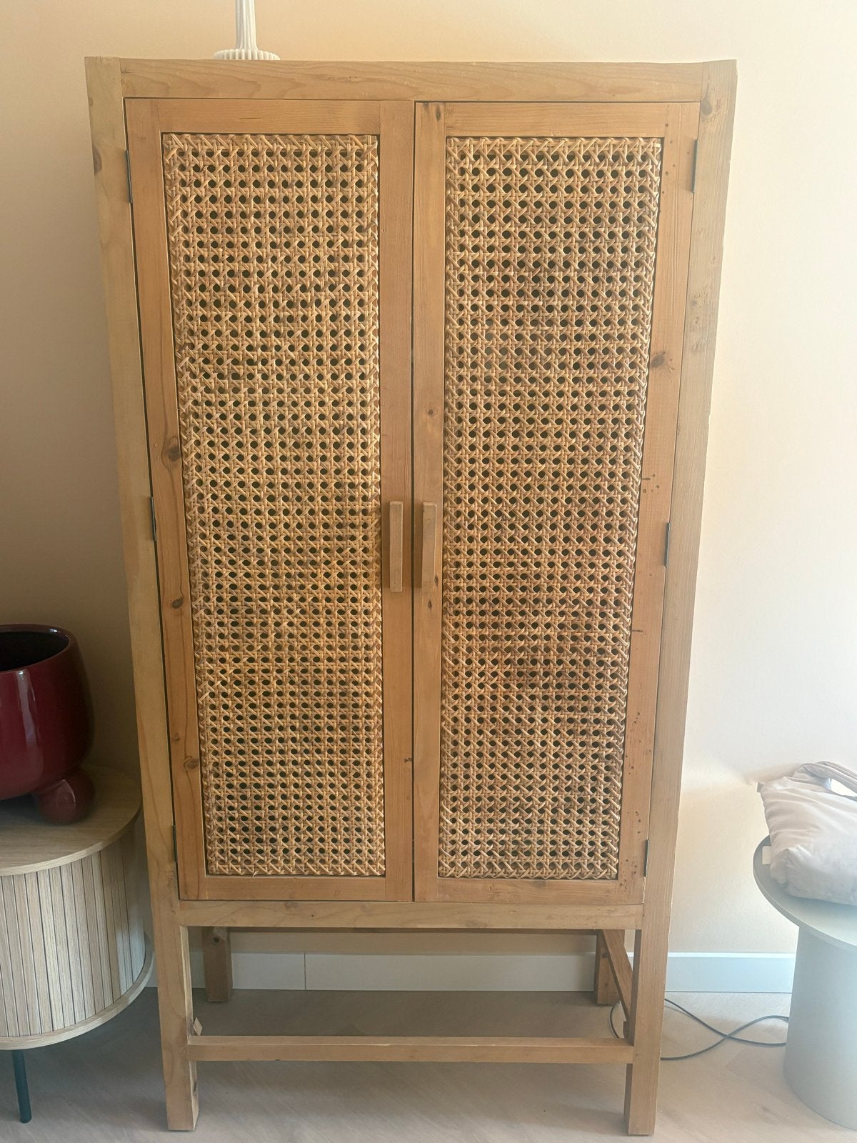 Houten kast met rotan deuren, Ophalen, Gebruikt, 50 tot 100 cm, 150 tot 200 cm