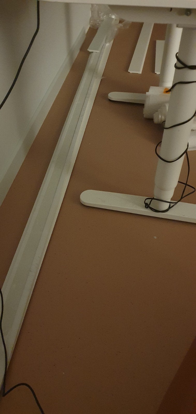 Hoge vloerplint (9 cm) gelakt 9010 meer dan 9m, Ophalen, Nieuw, Mdf, 250 cm of meer