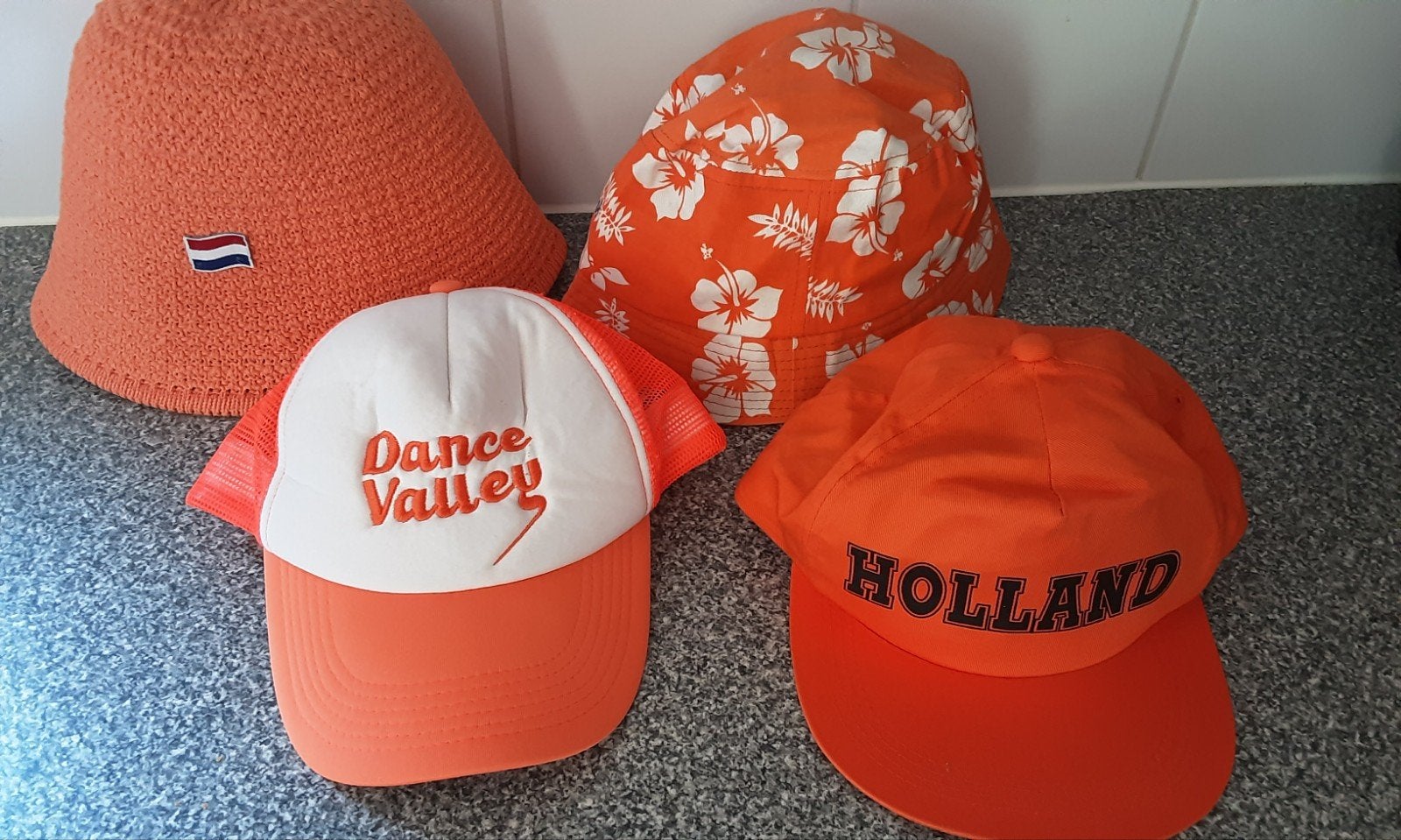 Oranje Hoeden Petten cap bucket hat, Dance Valley, coca cola, Verzamelen, Ophalen of Verzenden, Nieuw