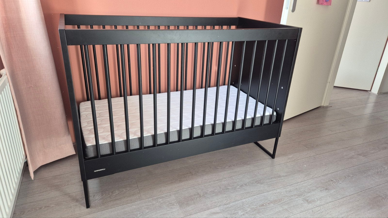 Kidsmill Intense II - Ledikant 60x120 - Mat zwart, Ophalen, Gebruikt, Ledikant