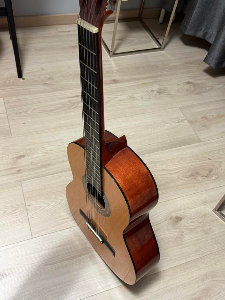 Te koop: Santos y Mayor Spaanse gitaar, Ophalen of Verzenden, Zo goed als nieuw, Minder dan 50 watt