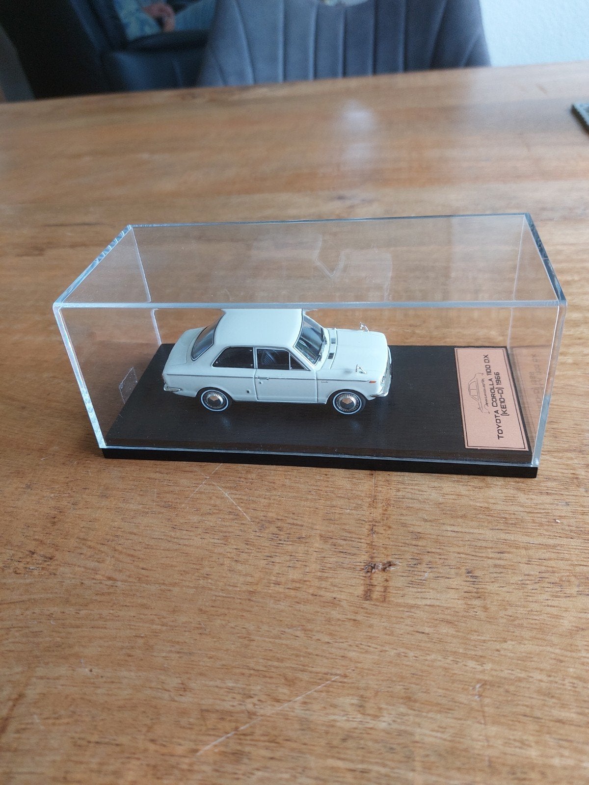 MODELAUTO 1-43 TOYOTA COROLLA 1100 KE10 1966, Ophalen of Verzenden, Zo goed als nieuw, Auto, Overige merken