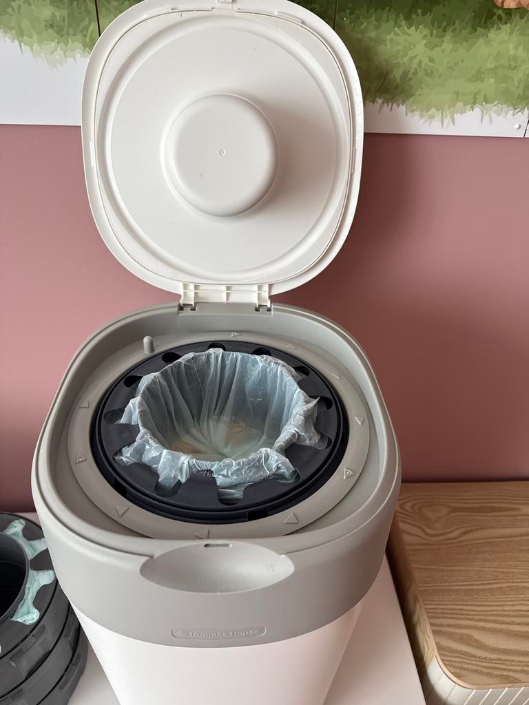 Tommee Tippee luieremmer met navulcassettes, Ophalen, Zo goed als nieuw