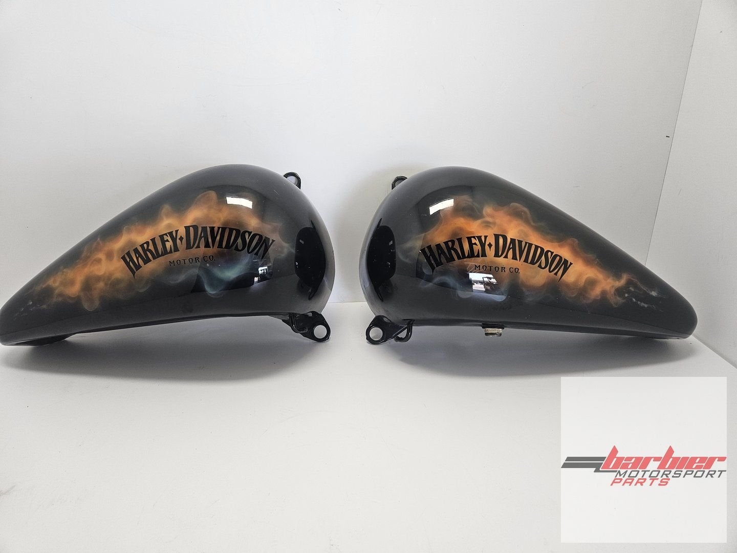 HARLEY DAVIDSON BENZINE TANK SPINGER SOFTTAIL, Motoren, Gebruikt, -, -, Ophalen of Verzenden
