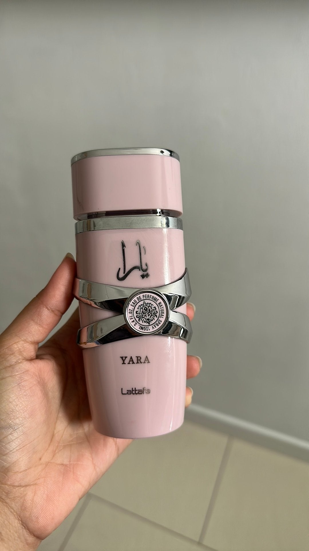 Lattafa Yara parfum - Zo goed als nieuw, Ophalen of Verzenden, Zo goed als nieuw