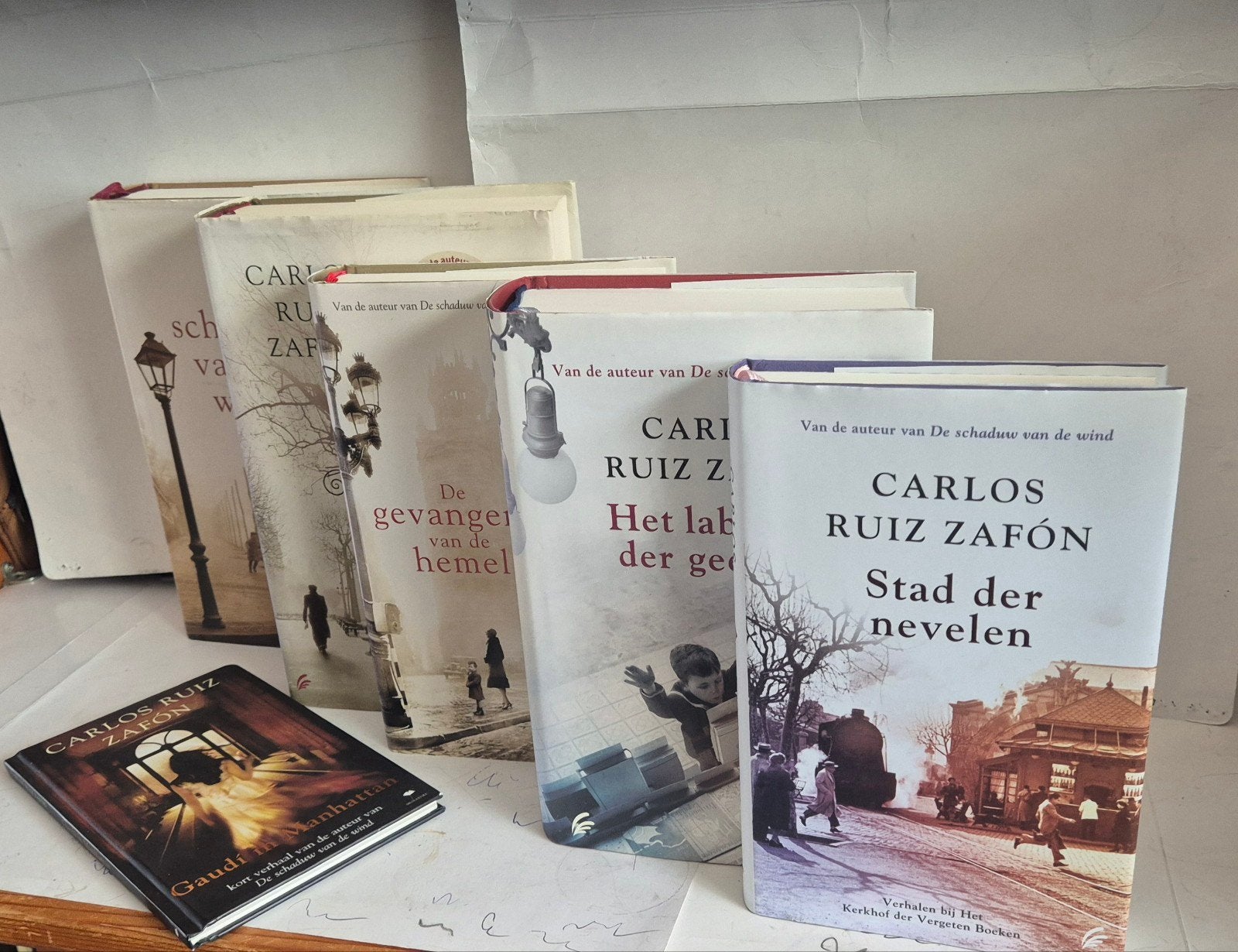 Carlos Ruiz Zafón Serie 5X Kerkhof der Vergeten Boeken +Xtra, Boeken, Ophalen of Verzenden, Gelezen
