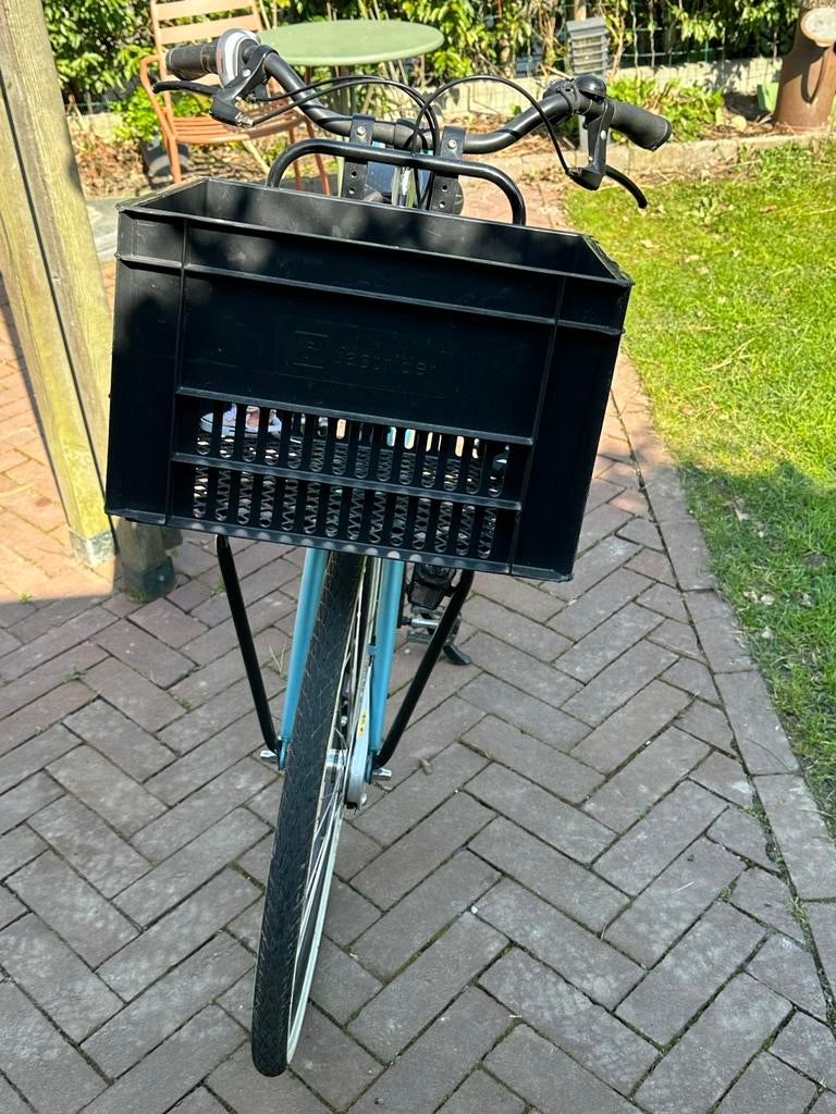 Kratje en drager voor de fiets, Fietsen en Brommers, Fietsaccessoires | Fietsmanden, Ophalen of Verzenden, Gebruikt, Fietskrat