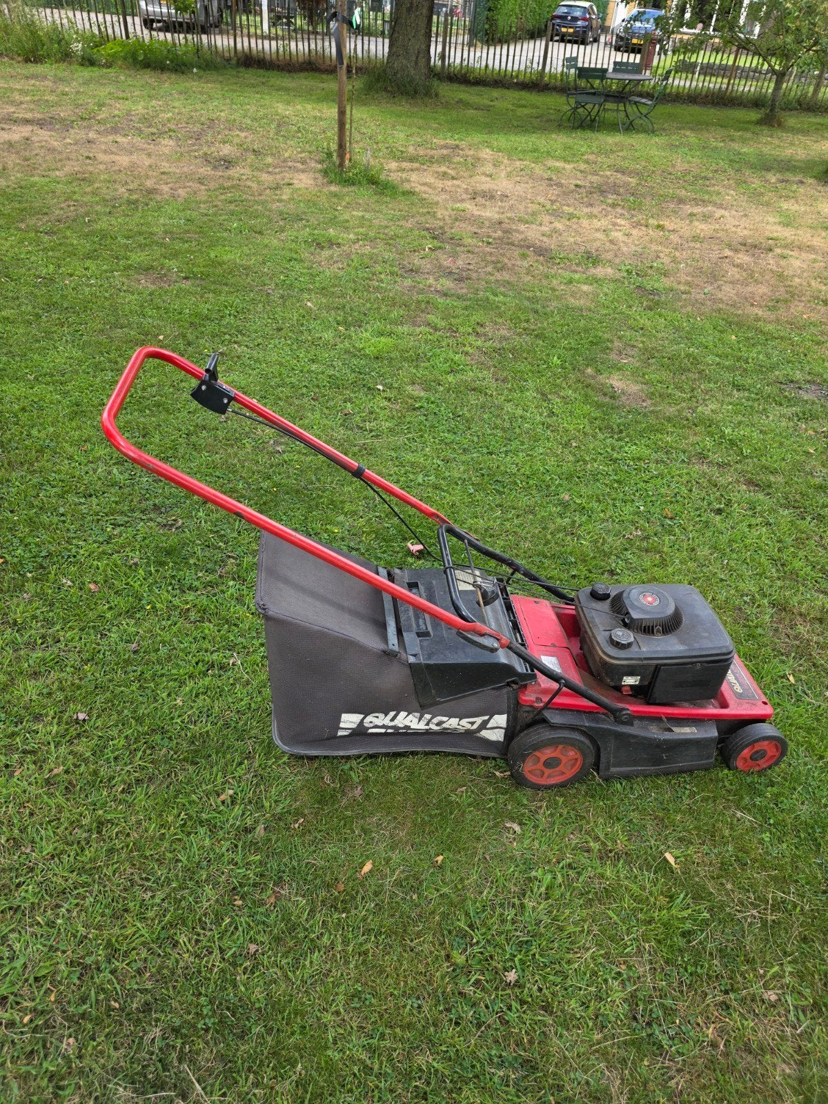 Oude grasmaaier aangeboden., Tuin en Terras, Cirkelmaaier, Gebruikt, 40 t/m 49 cm, Ophalen