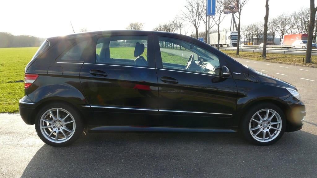 Mercedes-Benz B-klasse 160 BlueEFFICIENCY Business Class,Air, Voorwielaandrijving, Euro 5, 15 km/l, Zwart