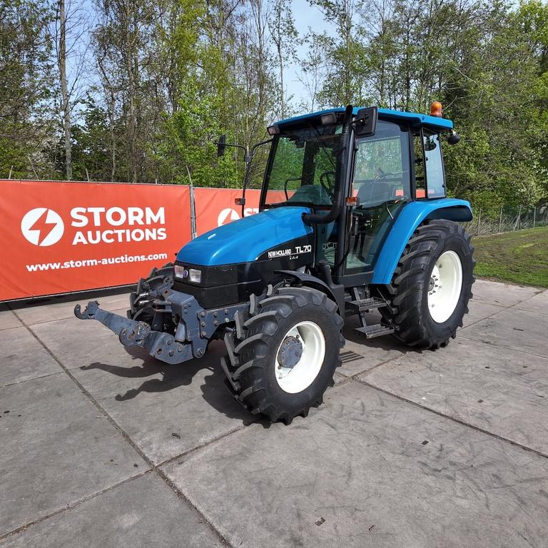 New Holland TL70, Lungo Stura Lazio 19
10156  Turin, IT, 2500 tot 5000, Cnh.italia@pec.cnhind.com, CNH Indust