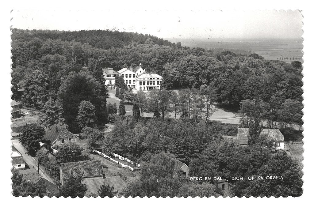 940002	Berg en Dal	Zicht op Kalorama	Gld 1965	 Gelopen