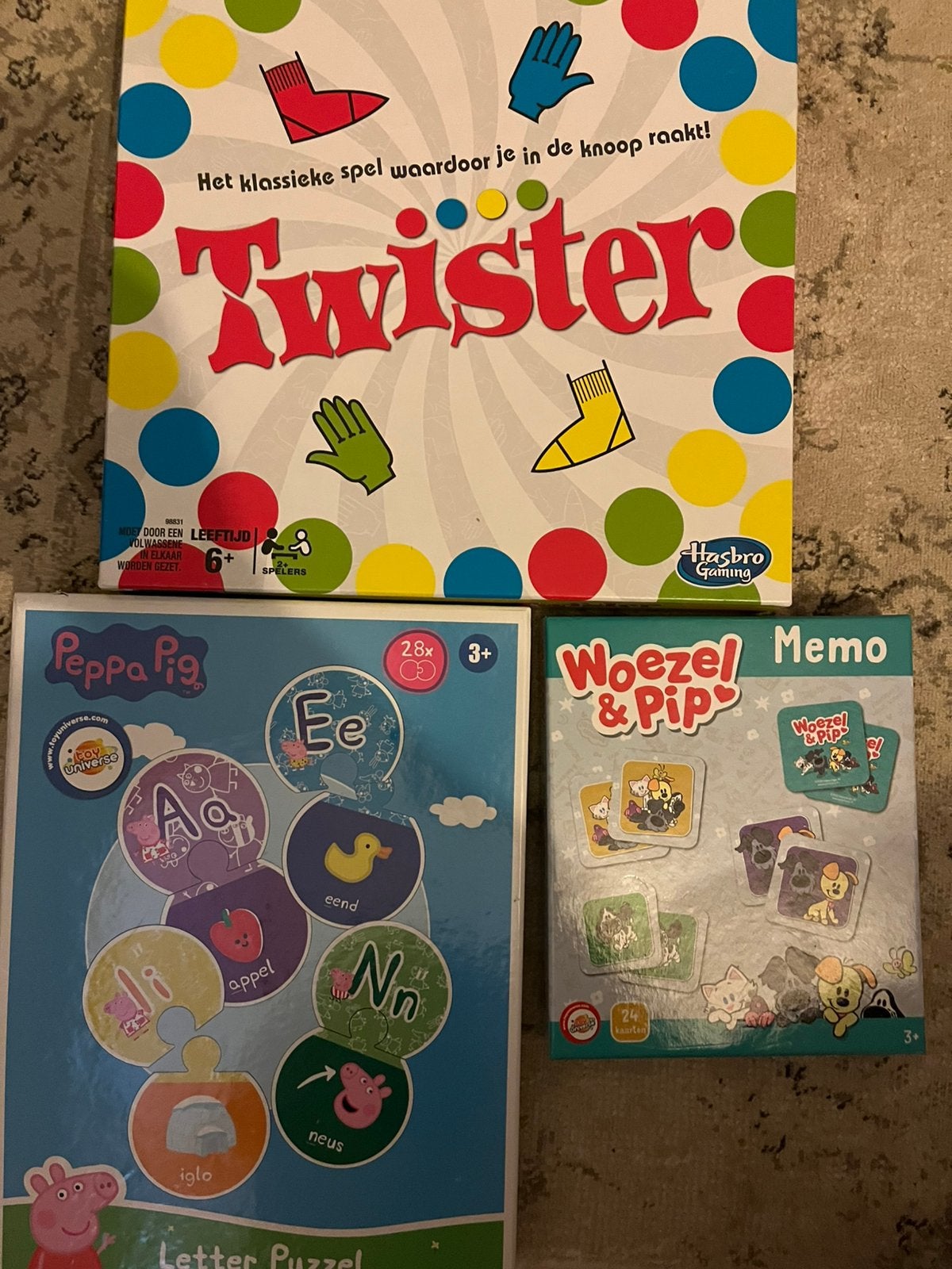 Spel twister, peppa pig letterpuzzel en woezel en pip memory, Ophalen, Zo goed als nieuw