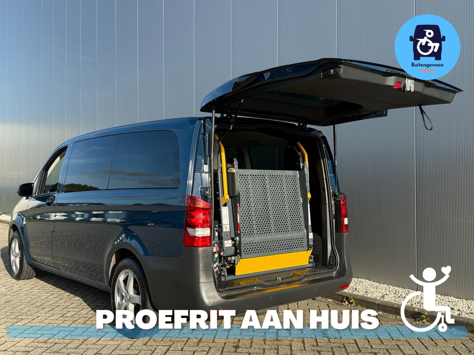 Mercedes-Benz Vito Tourer Rolstoelbus Zelfrijder (Airco) Aut, Auto's, Automaat, 12 maanden, Gebruikt, Zwart