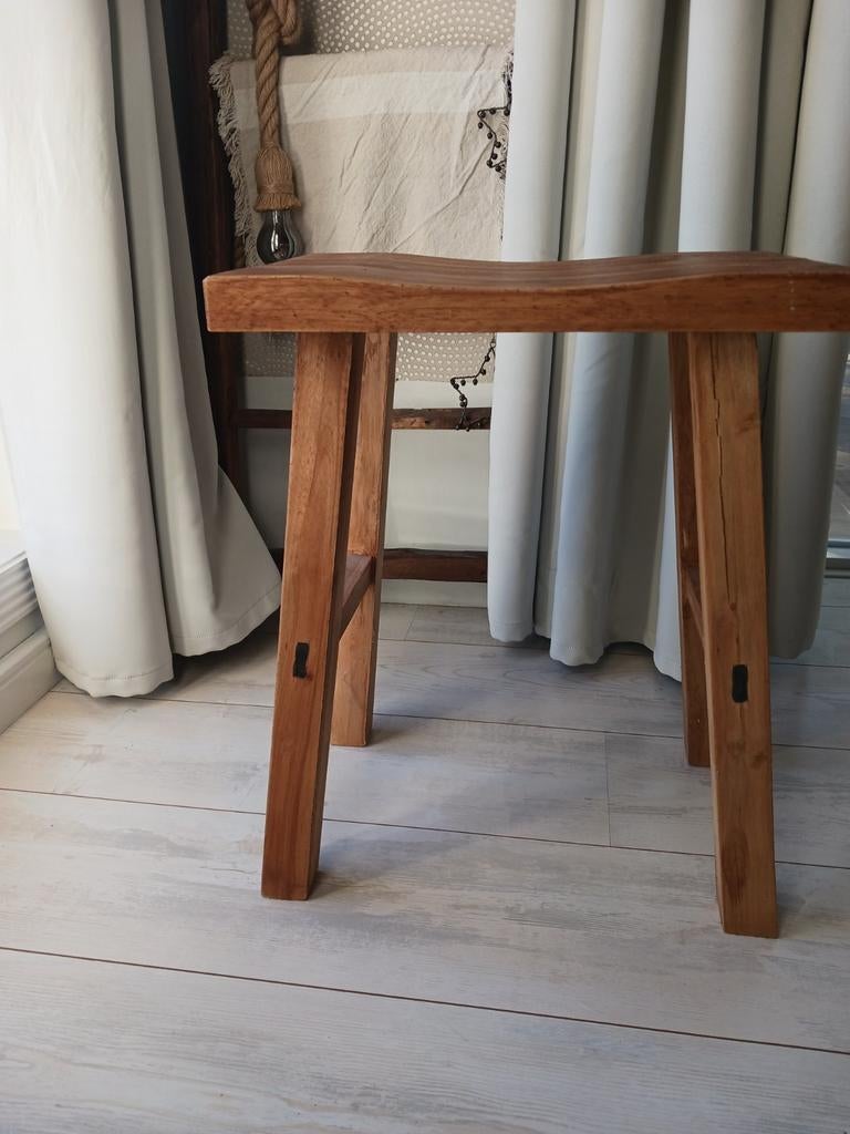 Teak houten kruk 50cm hoog, Ophalen, Zo goed als nieuw, Hout