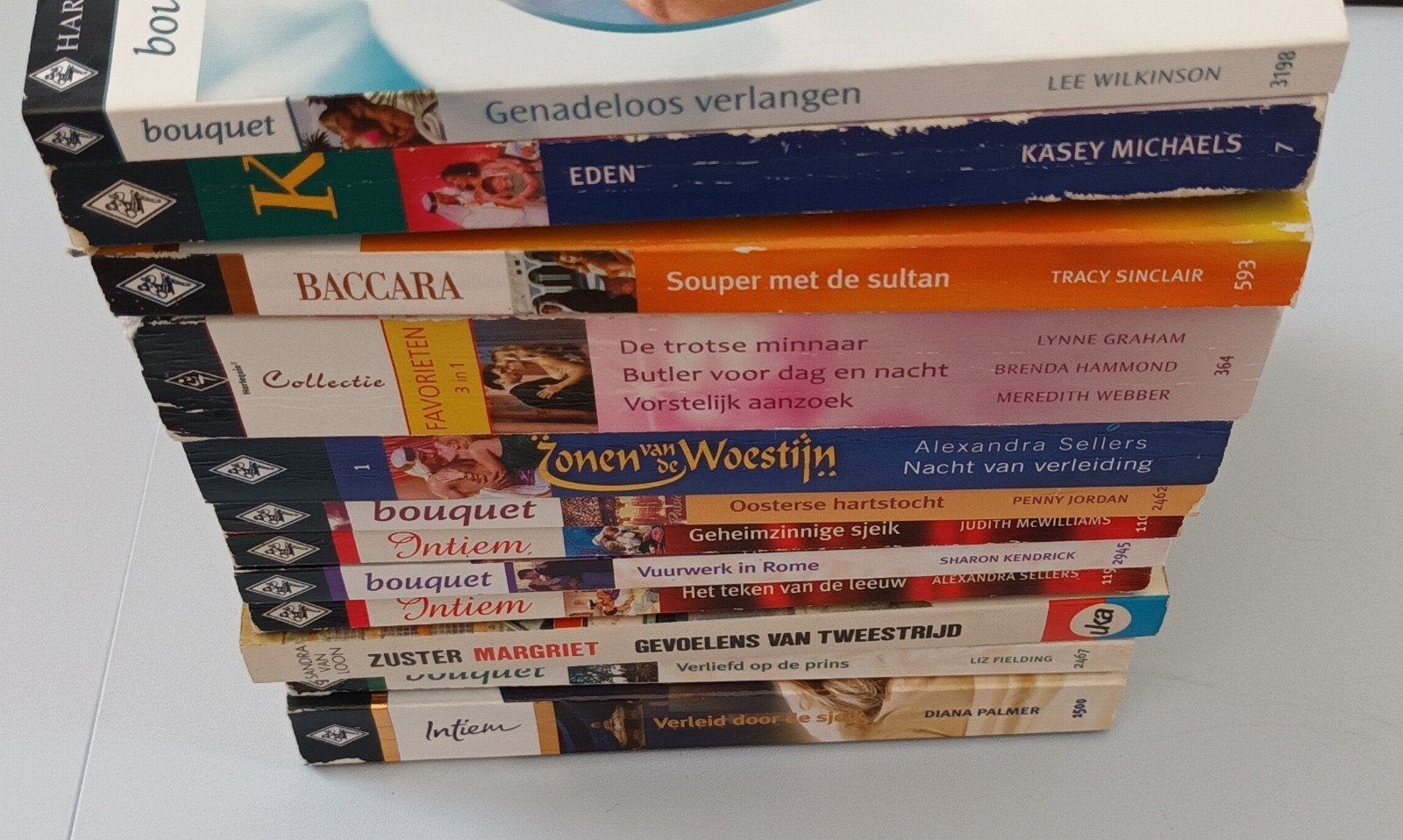 11x Harlequin boekjes, Ophalen of Verzenden, Gelezen, Populaire fictie