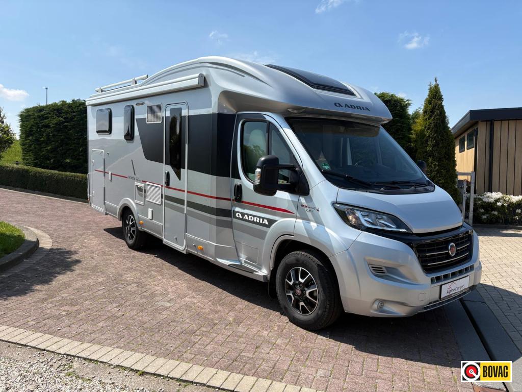 Adria Matrix 670 SL automaat 5pers., Caravans en Kamperen, Campers, Chemisch toilet, Reservewiel, Half-automaat, Fiat