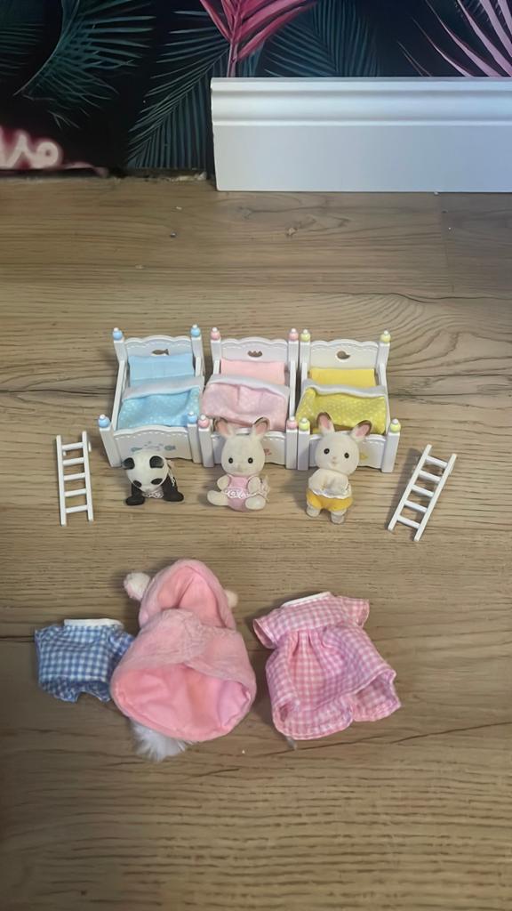 Sylvanian families bedden set, Ophalen of Verzenden, Zo goed als nieuw, Poppenhuis