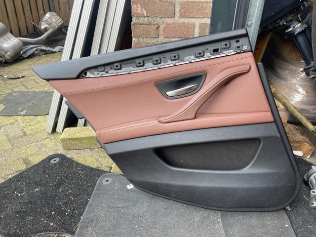 Portierbekleding Links Achter bruin leder BMW 5 serie (F10), Auto-onderdelen, Gebruikt, Petuelring 130, München 80809, , Duitsland