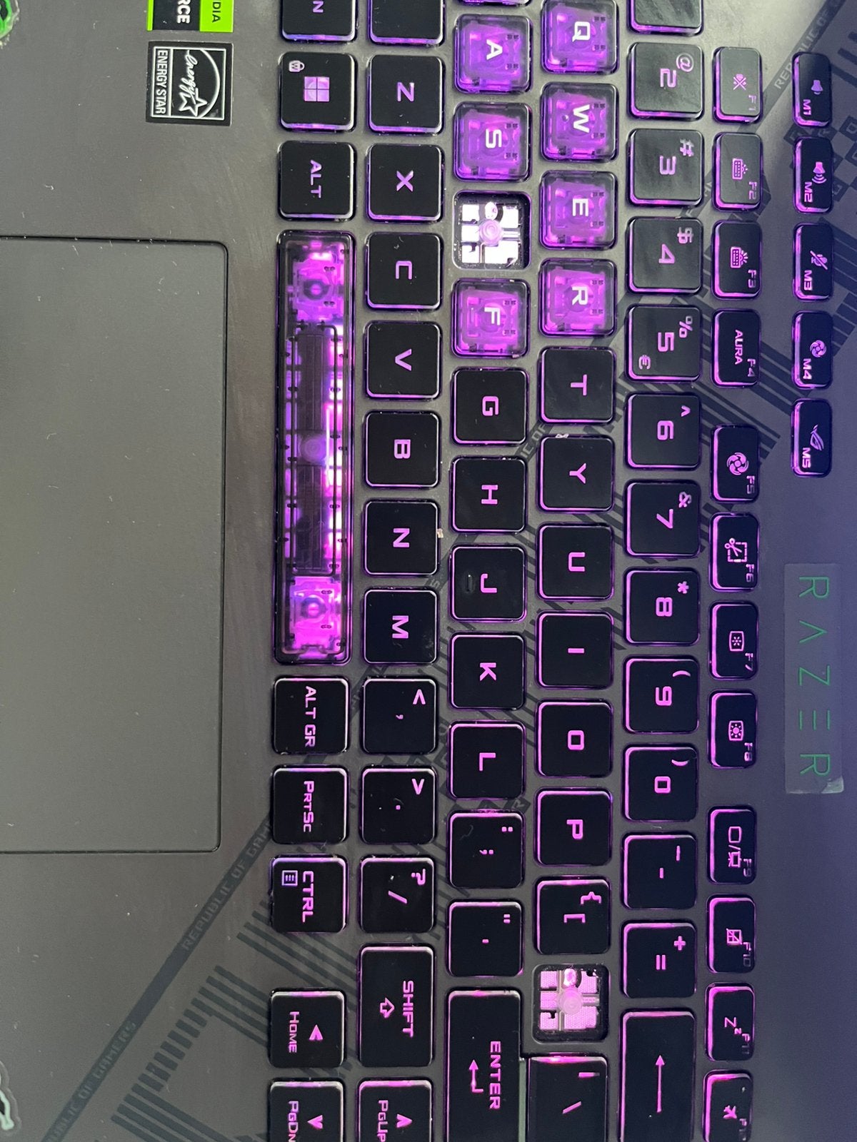 Foto 3 van ASUS ROG Strix G16 RTX 4060 + Razer Gaming Set