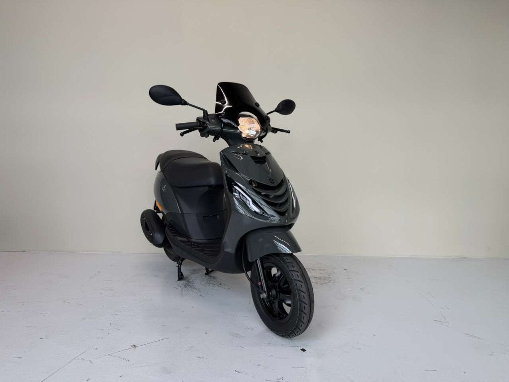 Piaggio Zip Brom 45 km/h, BWJ 2023, Ferrari Grey