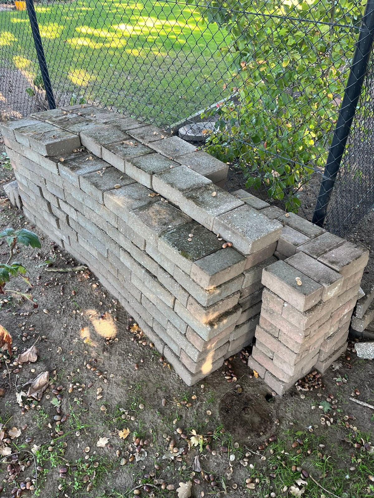 Gebruikte betonnen klinkers voor tuin of oprit, Tuin en Terras, Ophalen, Gebruikt, Klinkers, 10 m² of meer
