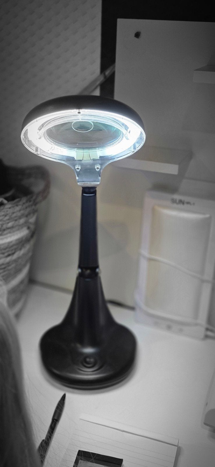 Loeplamp met LED verlichting - Ideaal voor precisiewerk, Ophalen of Verzenden, Loeplamp