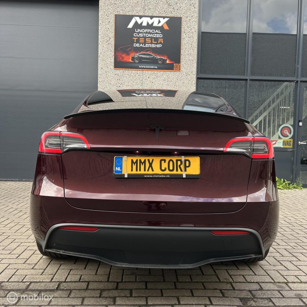 Foto 8 van Tesla Model Y Long Range AWD + MMX PACK + IAP + SOH 93.7%
