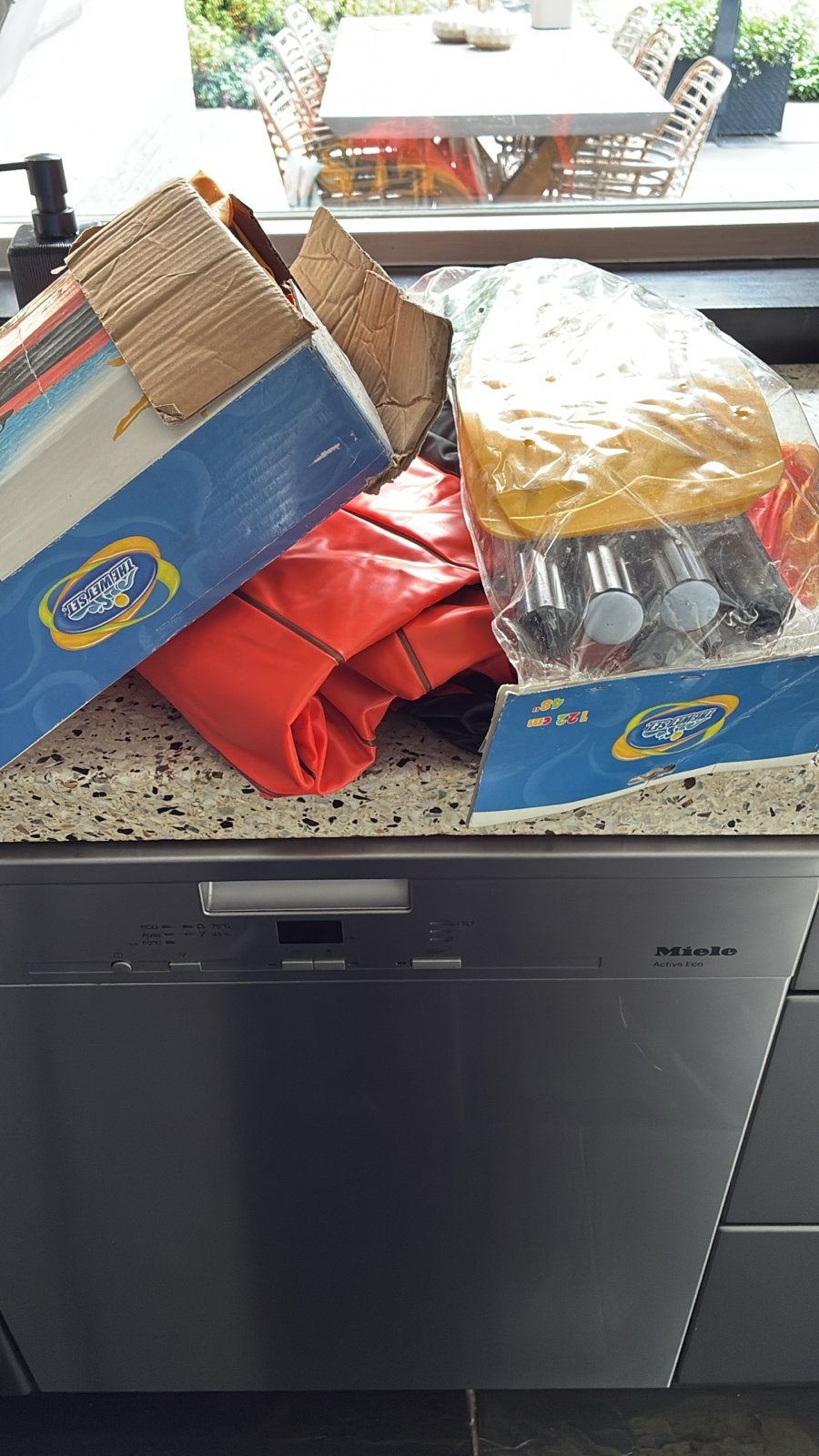 Gratis! 2x Intex Explorer 200 opblaasbootjes met peddels, Ophalen of Verzenden, Gebruikt