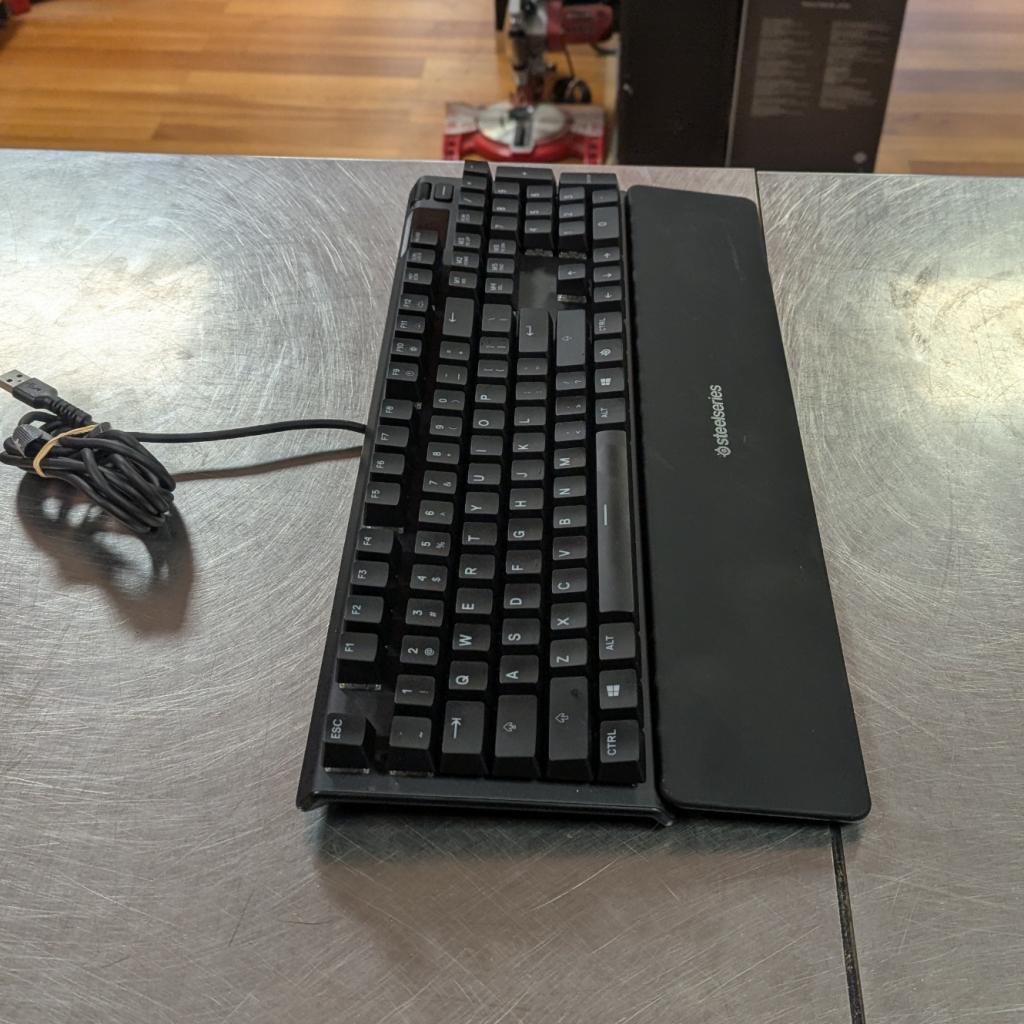 SteelSeries Apex 5 Gaming Toetsenbord, Computers en Software, Toetsenborden, Steelseries, Zo goed als nieuw, Support@steelseries.com