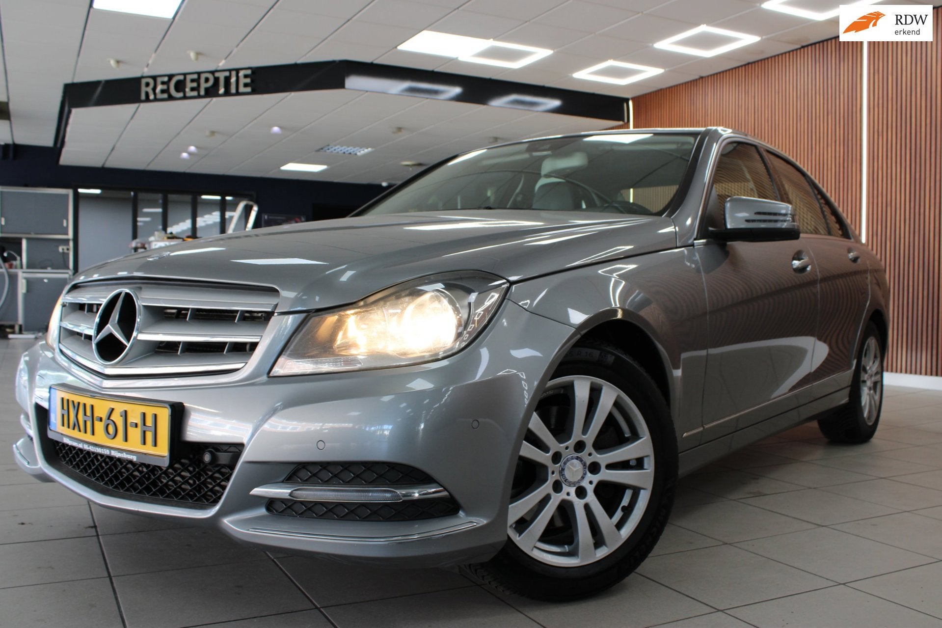 Mercedes-Benz C-klasse 200 Avantgarde Automaat | Airco | Cru, Auto's, Automaat, Euro 5, Zwart, 4 cilinders