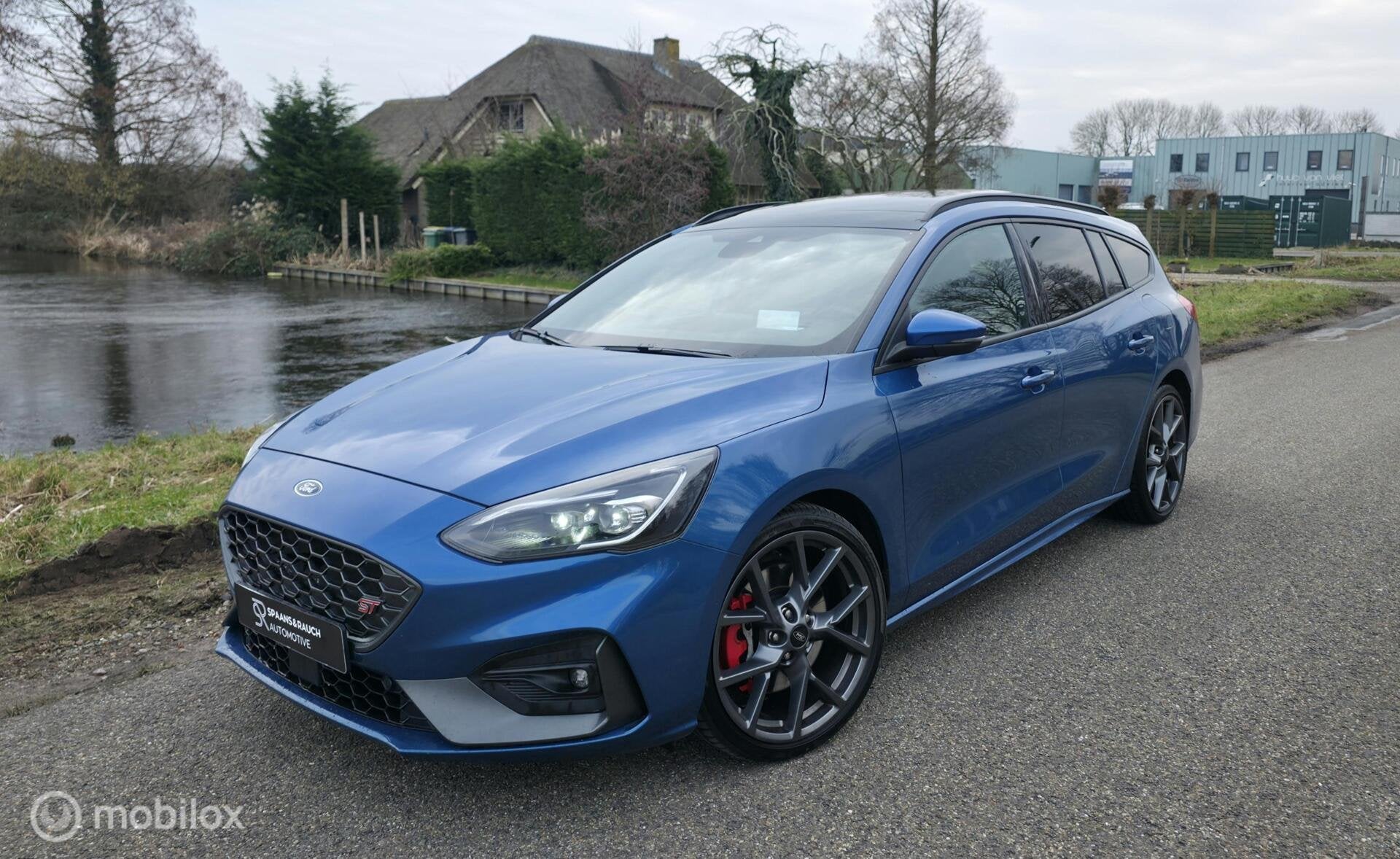 Ford Focus Wagon 2.3 ST-3 / Performance Pack / Pano / HUD, Auto's, Gebruikt, Zwart, 4 cilinders, Blauw
