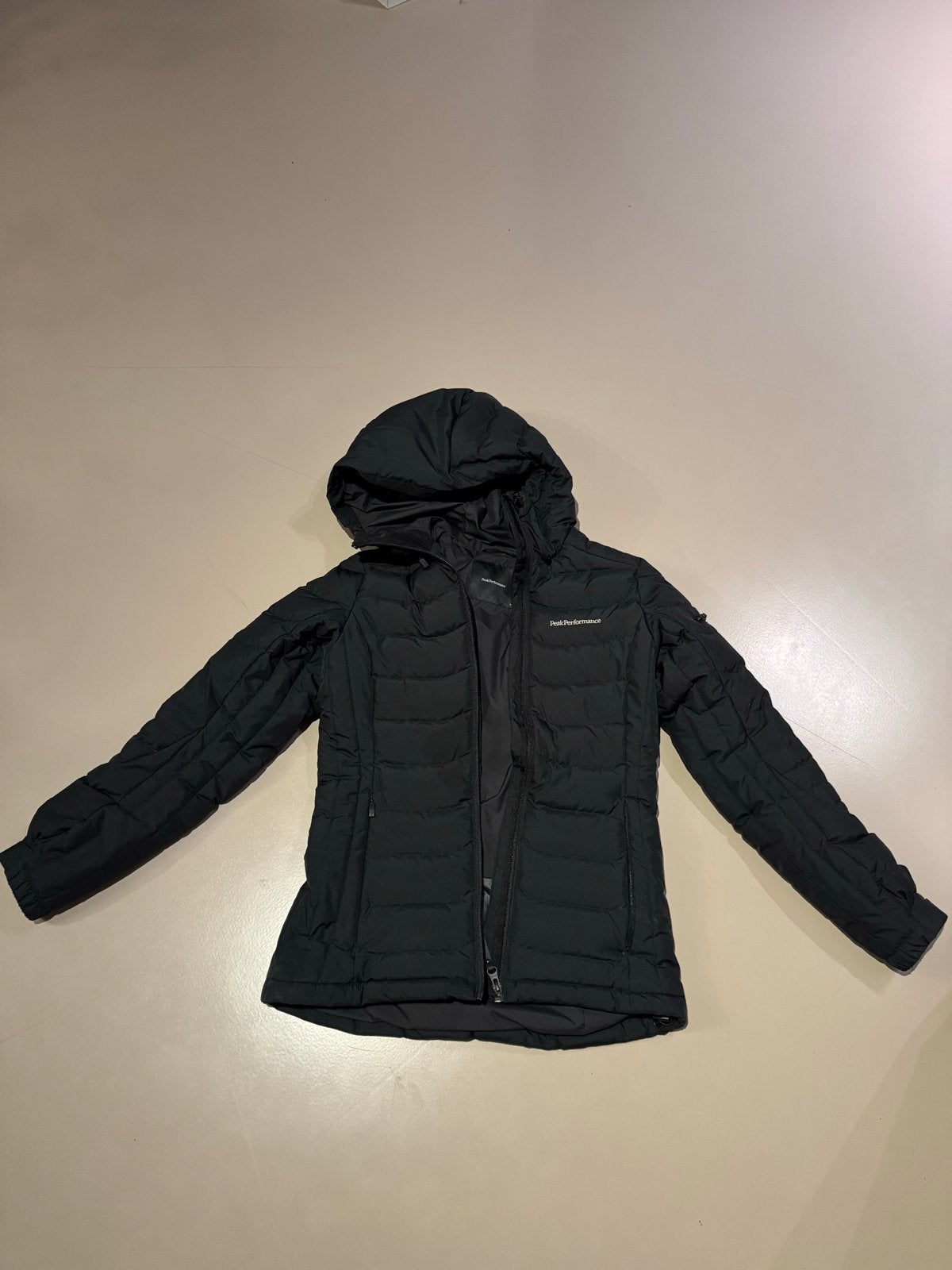 Peak Performance W Down Ski Jacket - Zwart - Maat XS, Kleding | Dames, Ophalen of Verzenden, Zo goed als nieuw, Maat 34 (XS) of kleiner