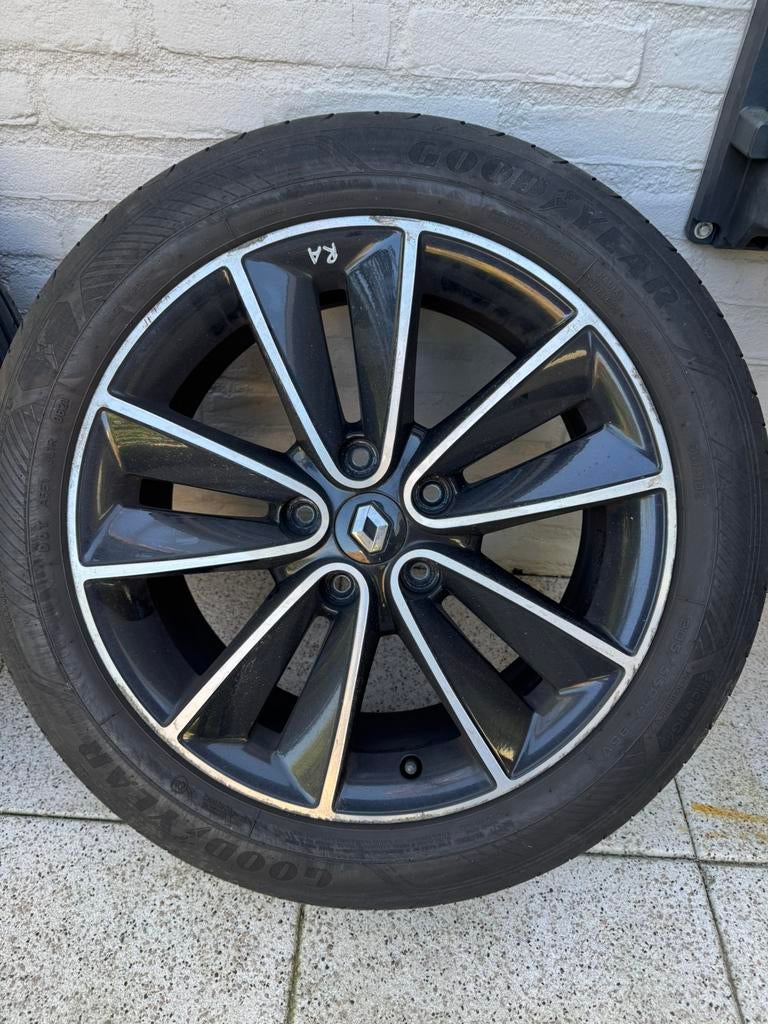 17 inch Renault Scenic velgen met zomerbanden, Ophalen, Gebruikt